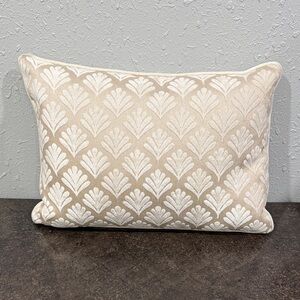 Casa Decor Home Elegant Art Deco Feather Fill Textured Decorative Pillow‎
